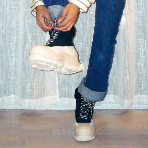 UGG Adiroam Hiker waterproof snow/rain boot (Men's 8.5; women's size 11) - Picture 3 of 10